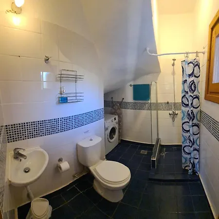 Villa Angelos With Private Gated Pool Almirída