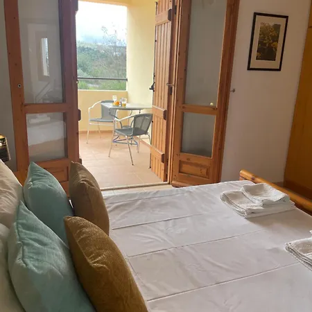 Villa Angelos With Private Gated Pool