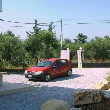 Villa Angelos With Private Gated Pool Almirída